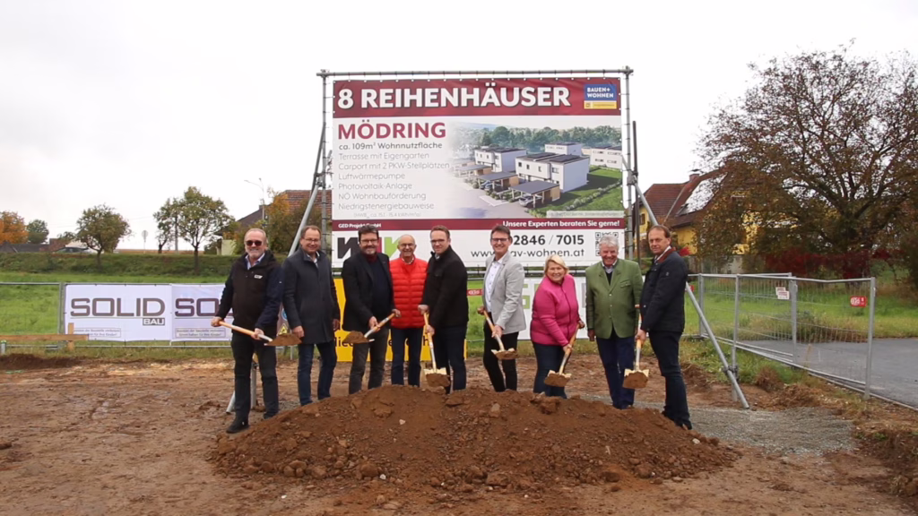 Spatenstich in Mödring